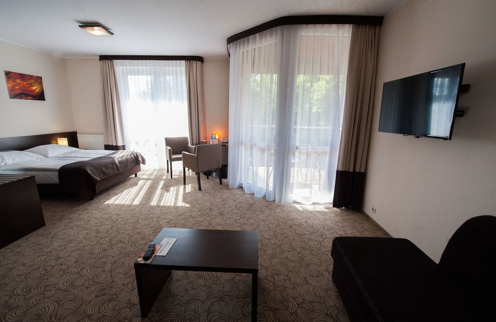 Hotel Emocja Spa Mielno  Buitenkant foto