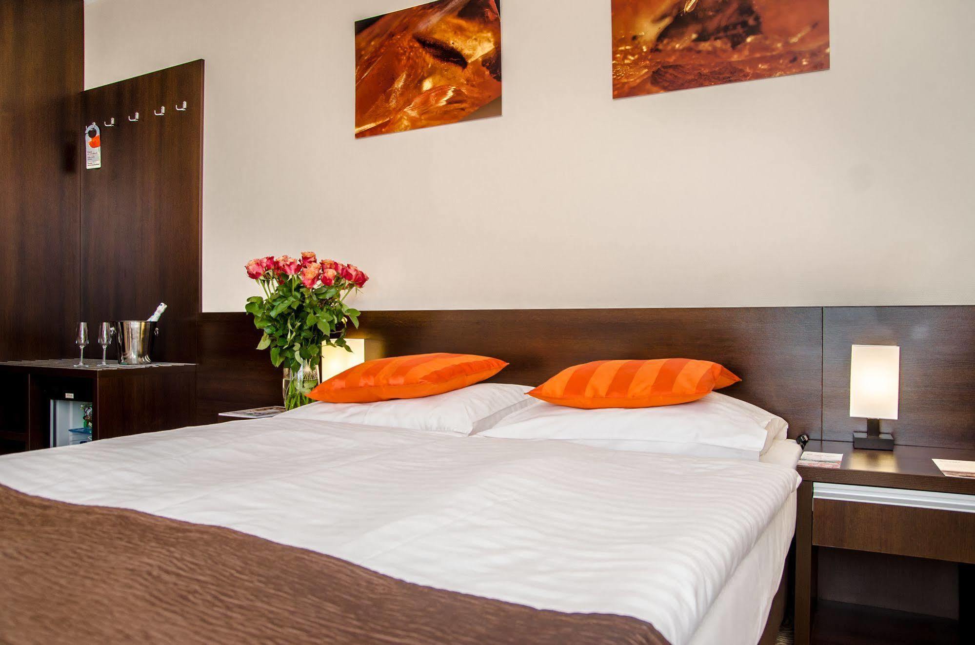 Hotel Emocja Spa Mielno  Buitenkant foto